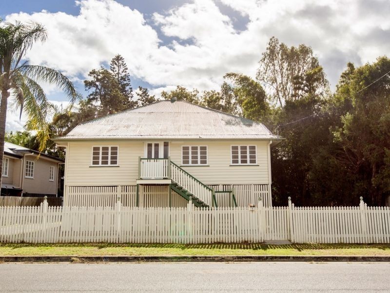 6 Connolly Street, Allenstown QLD 4700