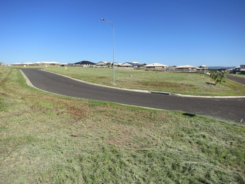 42/66 Bronco Crescent, Gracemere QLD 4702