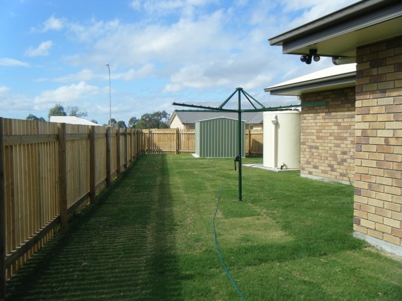 27 Riley Street, Gracemere QLD 4702