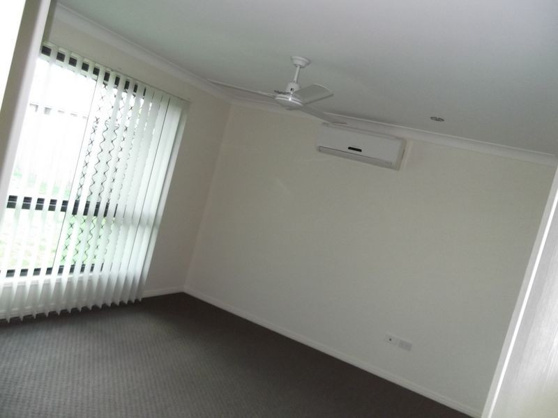 33 Riley Drive, Gracemere QLD 4702