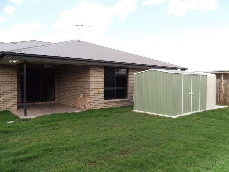 33 Riley Drive, Gracemere QLD 4702