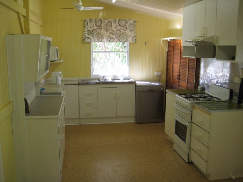 11 Knutsford Street, Wandal QLD 4700