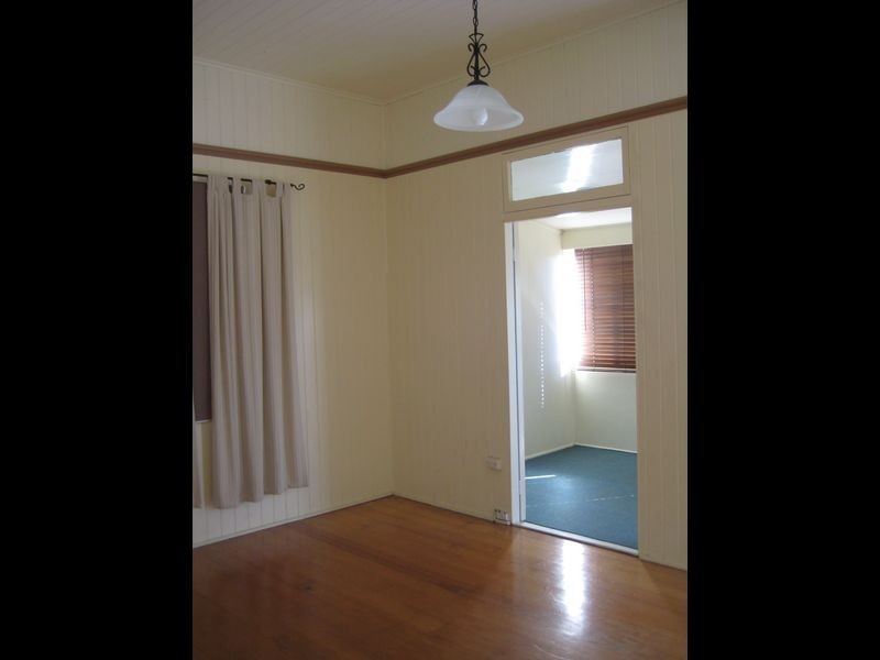 11 Knutsford Street, Wandal QLD 4700