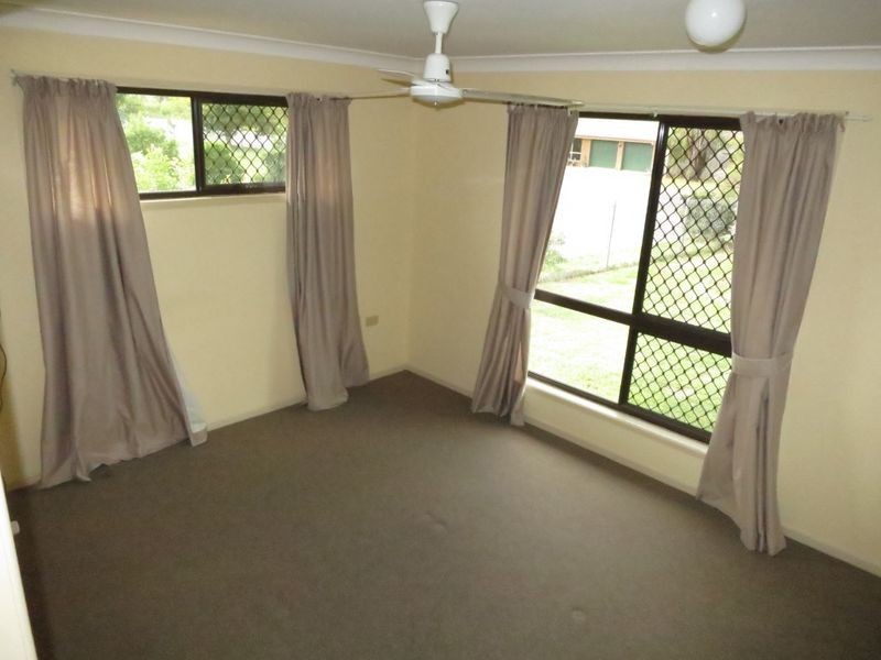 4 Cowan Street, Gracemere QLD 4702