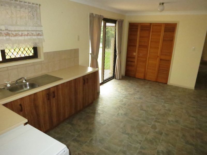 4 Cowan Street, Gracemere QLD 4702