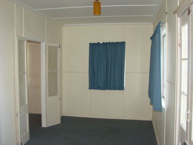 216 Denham Street, The Range QLD 4700