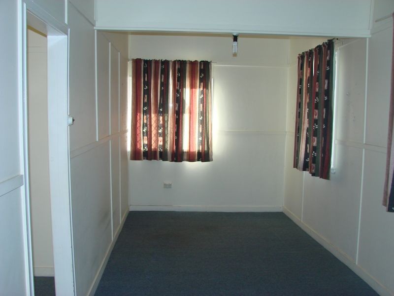 216 Denham Street, The Range QLD 4700