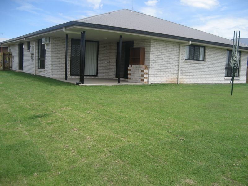10 Joseph Street, Gracemere QLD 4702