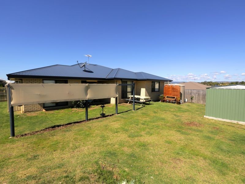 8 Emery Street, Gracemere QLD 4702