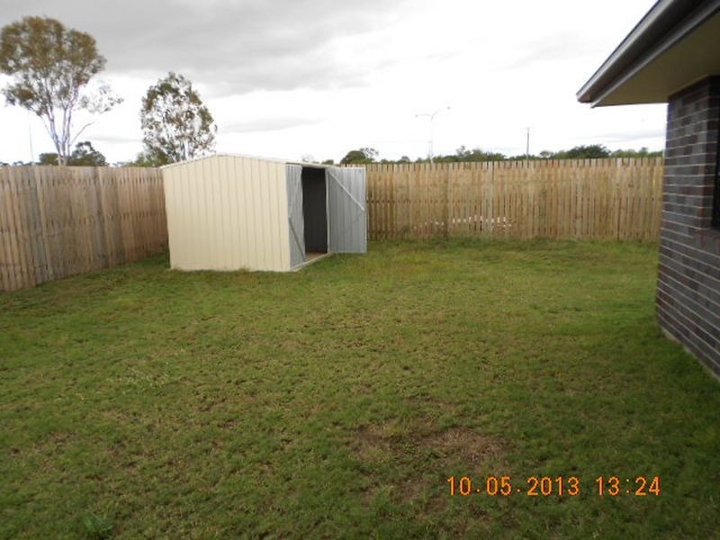 25 Jane Crescent, Gracemere QLD 4702