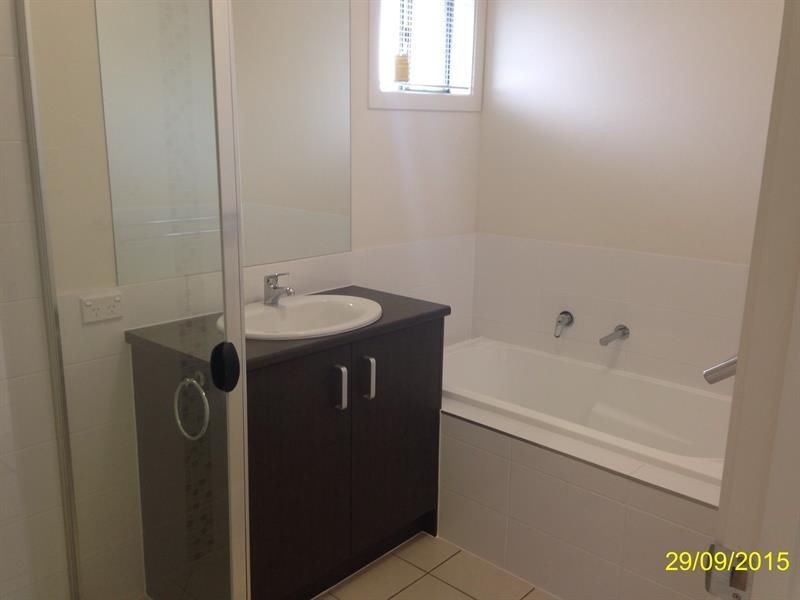 39 Taramoore Road, Gracemere QLD 4702