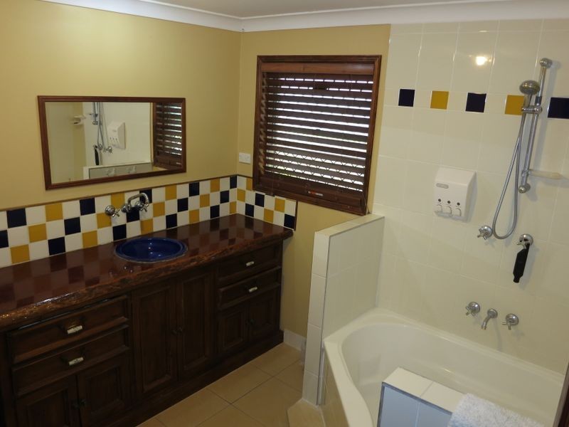 24 Sturt Drive, Glendale QLD 4711