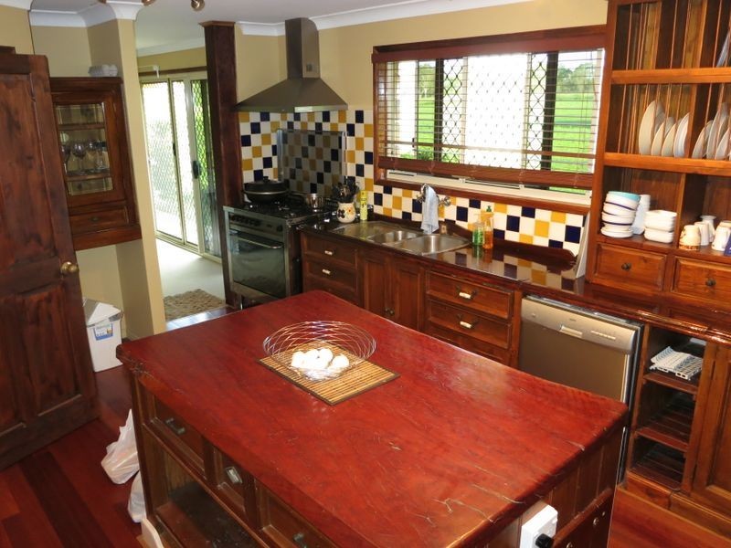 24 Sturt Drive, Glendale QLD 4711