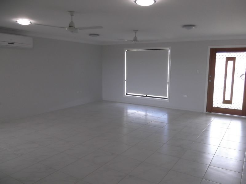 49 Burke and Wills Drive, Gracemere QLD 4702