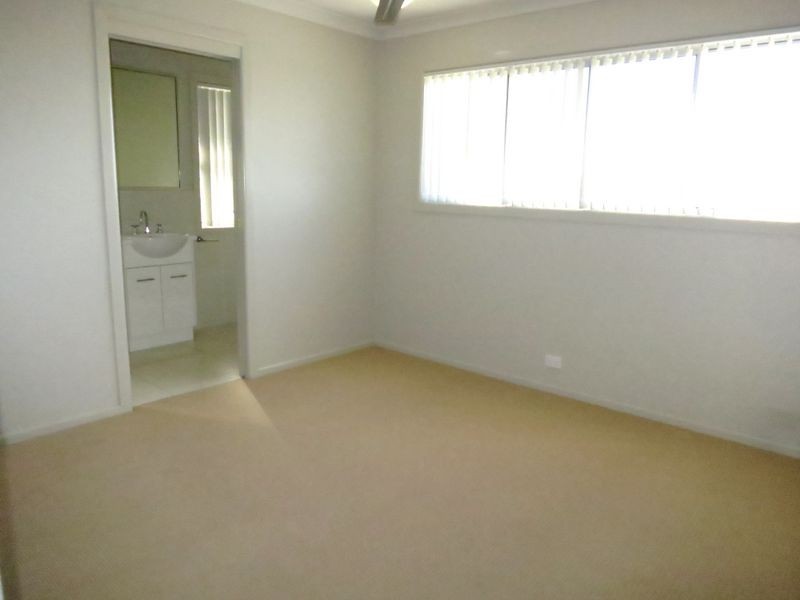 4 Tawarra Crescent, Gracemere QLD 4702