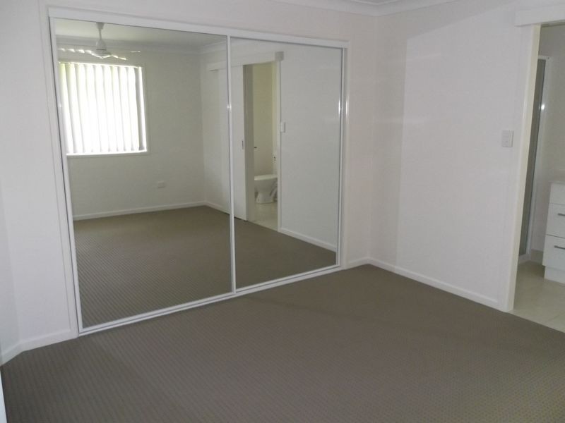 8 Jane Crescent, Gracemere QLD 4702