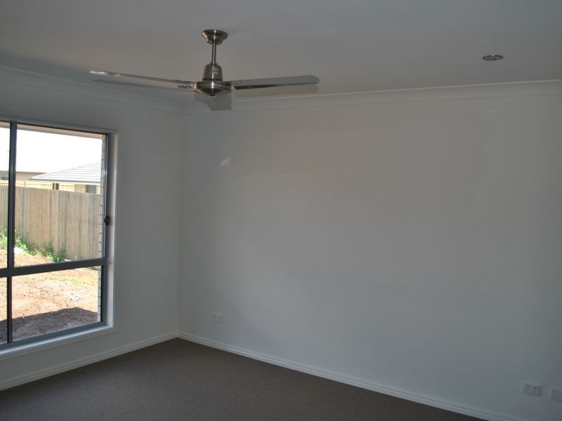 241/ John Oxley Drive, Gracemere QLD 4702