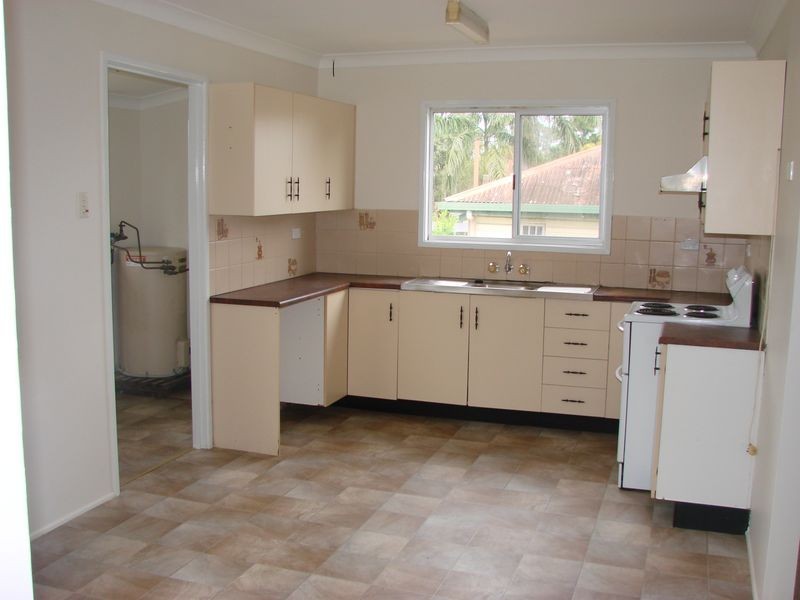 92 Berserker Street, Berserker QLD 4701