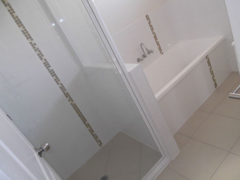 6 Jane Crescent, Gracemere QLD 4702