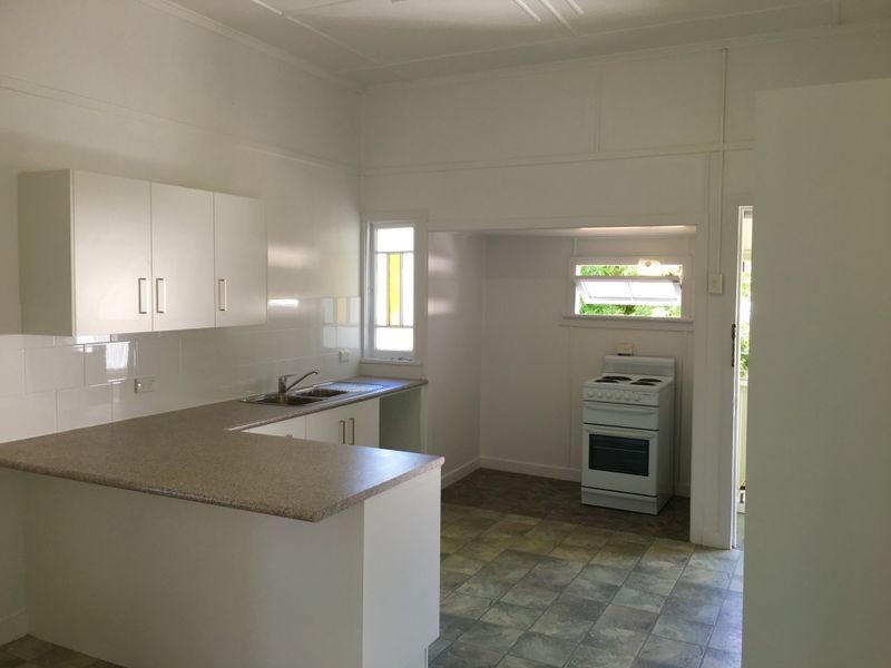 20 Henderson Street, Park Avenue QLD 4701