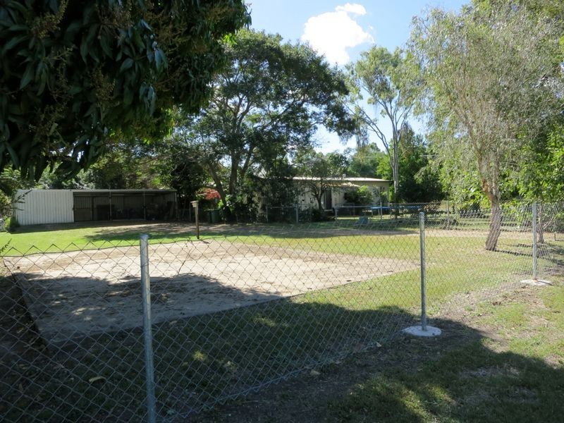 60 Moonmera Street, Kabra QLD 4702