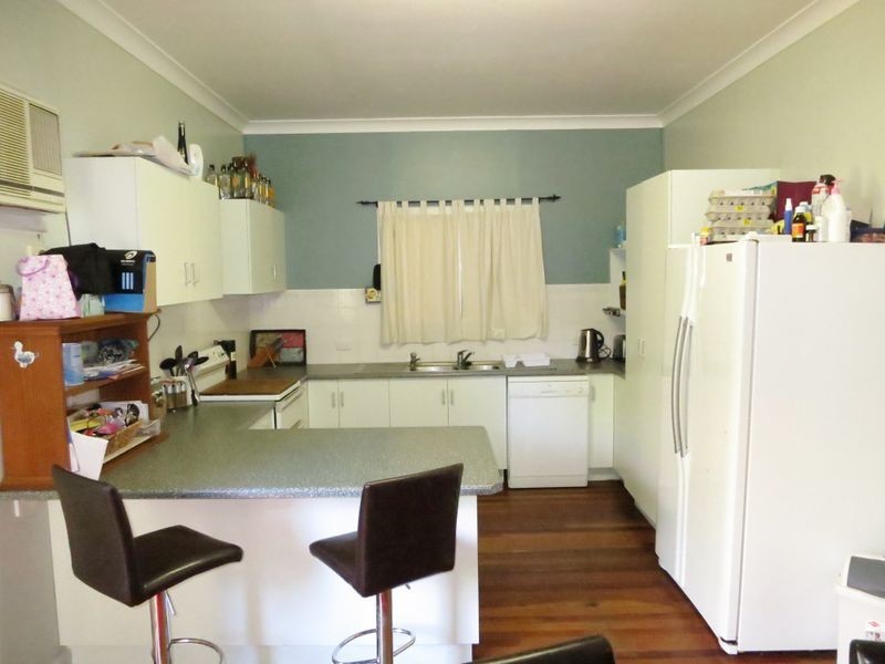 60 Moonmera Street, Kabra QLD 4702