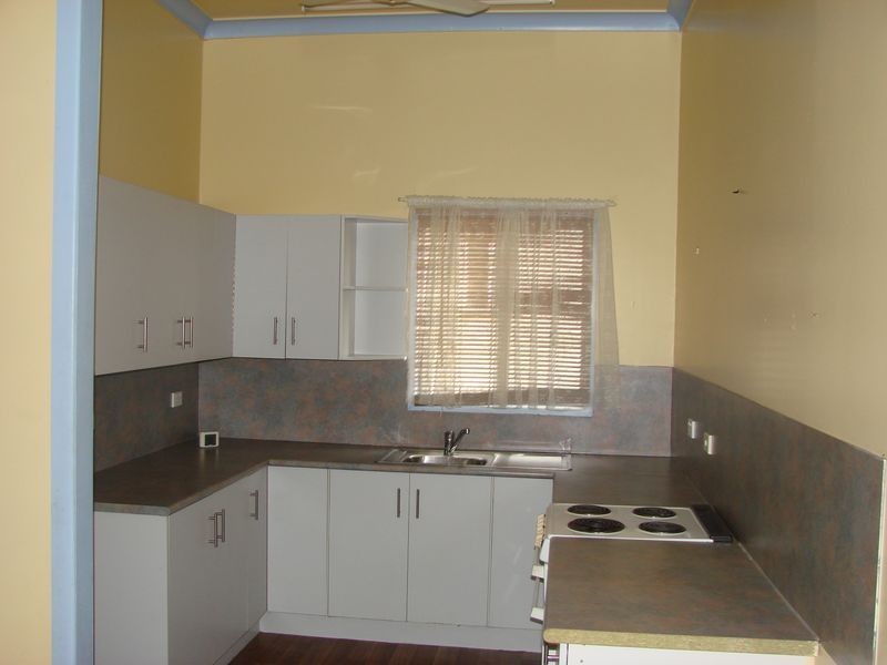 376 East Street, Depot Hill QLD 4700