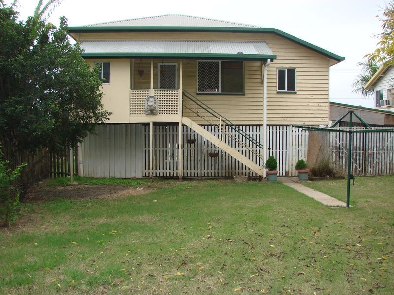 376 East Street, Depot Hill QLD 4700
