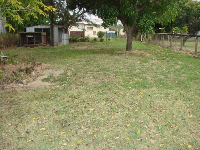 376 East Street, Depot Hill QLD 4700