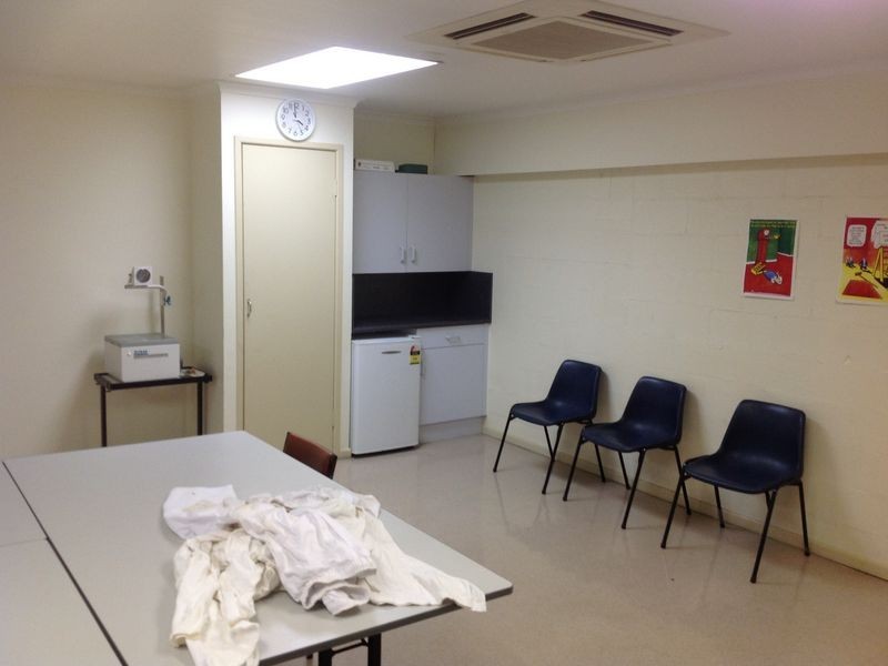 15 Dooley Street, Park Avenue QLD 4701