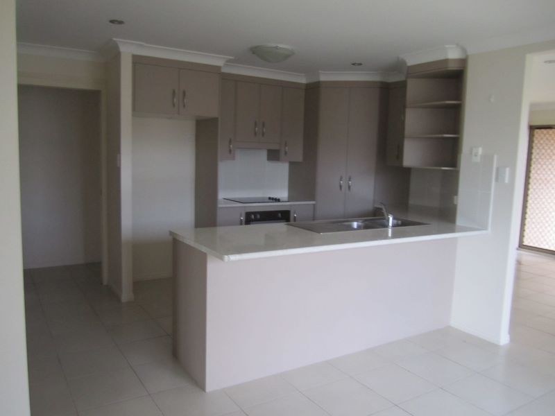 25 Joseph Street, Gracemere QLD 4702