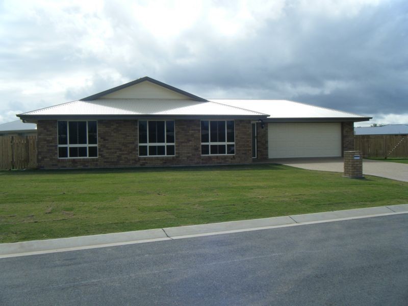 27 Riley Drive, Gracemere QLD 4702