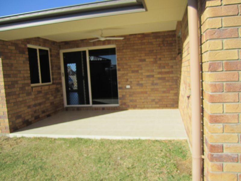 27 Riley Drive, Gracemere QLD 4702