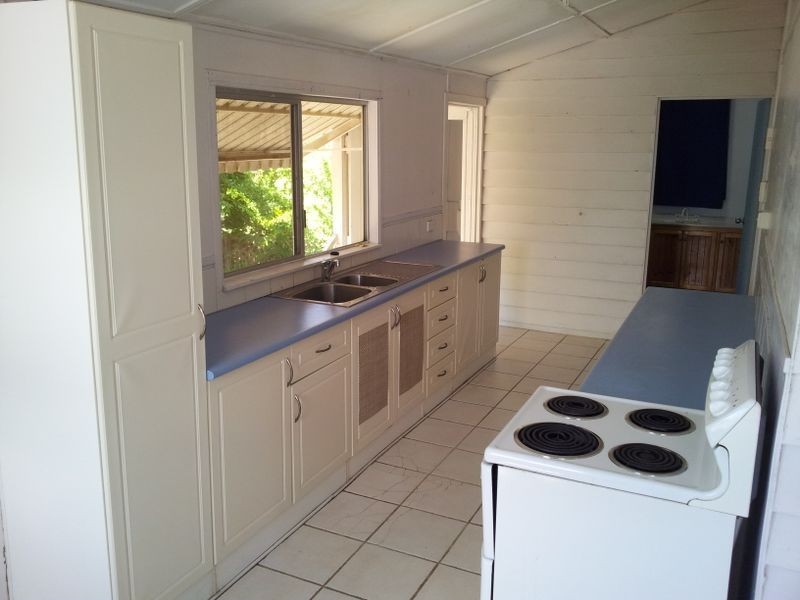 133 Caroline Street, The Range QLD 4700