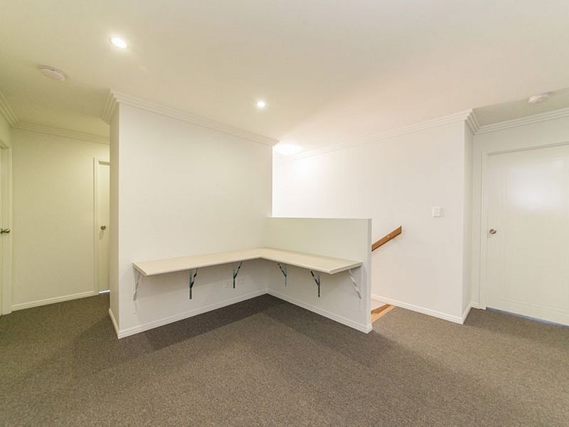 6 Burke & Wills Drive, Gracemere QLD 4702