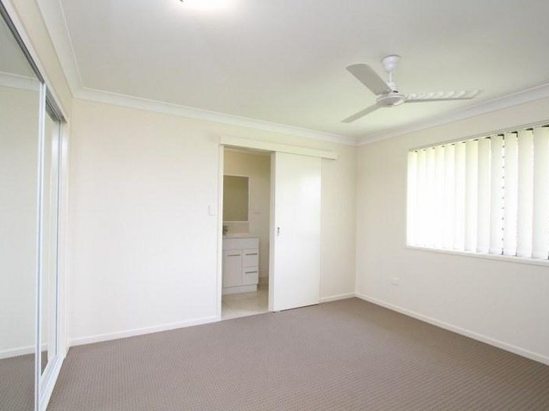 33 Leichhardt Drive, Gracemere QLD 4702