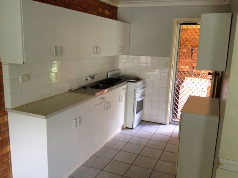 2/277 Blanchfield Street, Koongal QLD 4701