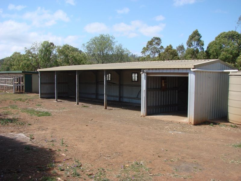 2 Radloff Street, Baree QLD 4714
