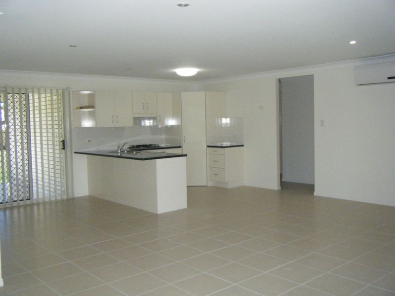 42 Riley Drive, Gracemere QLD 4702