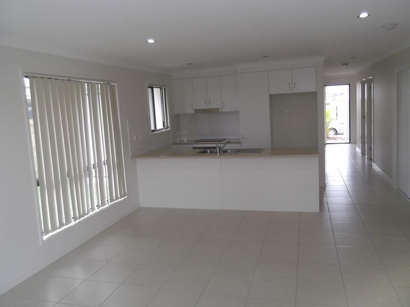 12 Marc Crescent, Gracemere QLD 4702
