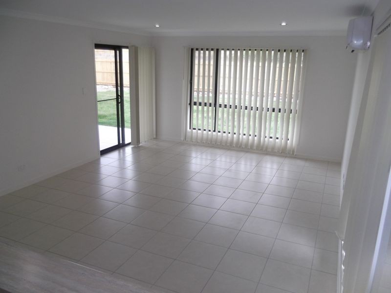 12 Marc Crescent, Gracemere QLD 4702