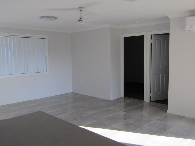24 Burke & Wills Drive, Gracemere QLD 4702