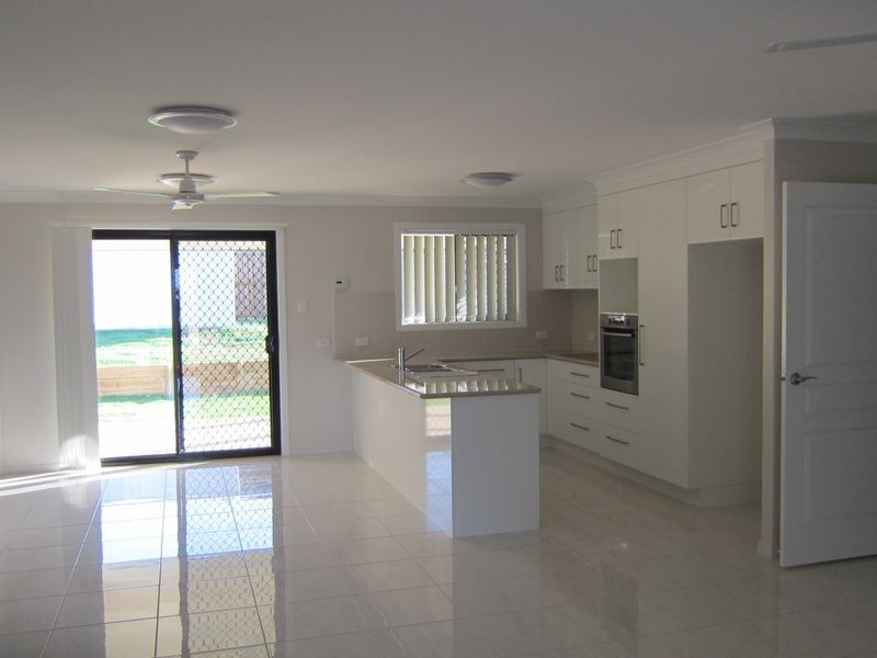 26 Burke & Wills Drive, Gracemere QLD 4702
