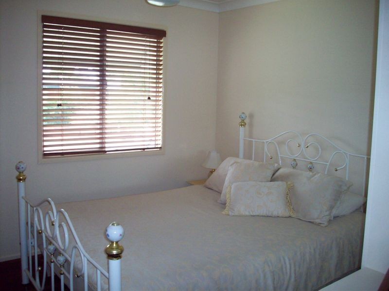 26 Locke Street, Kawana QLD 4701