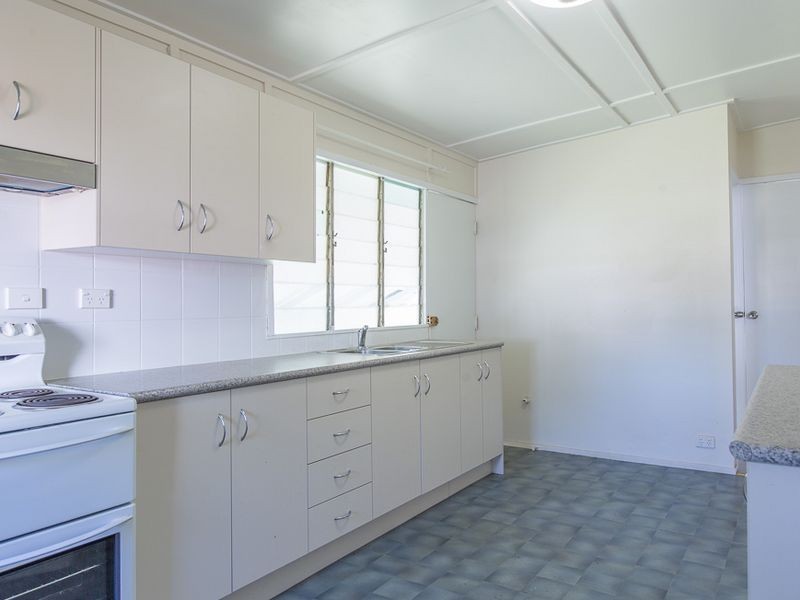11 Nobbs Street, Berserker QLD 4701