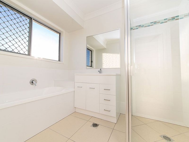 125 Waterford Drive, Rockyview QLD 4701