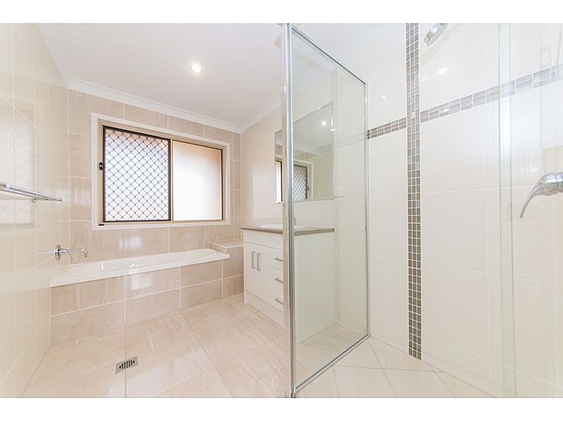 137/ Stirling Drive Paramount Park Estate, Rockyview QLD 4701