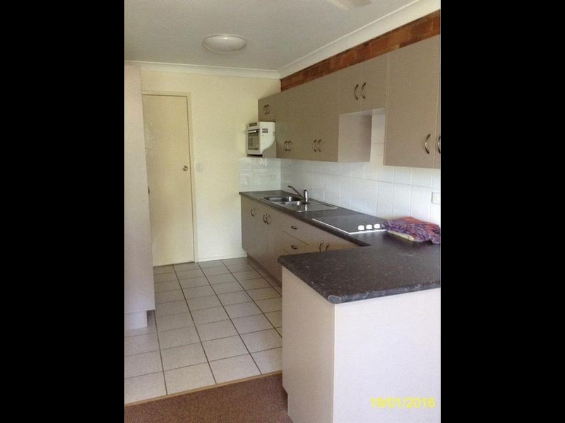 1/277 Blanchfield Street, Koongal QLD 4701