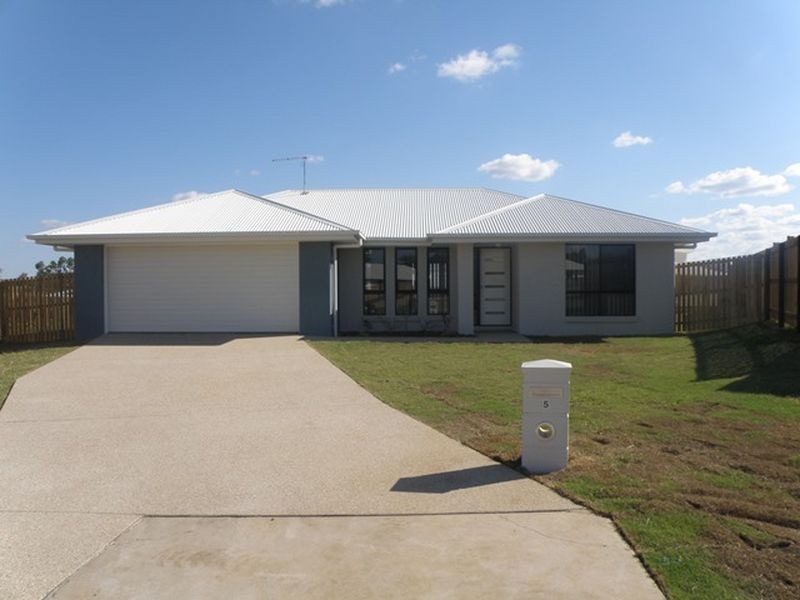 5 Ford Place, Gracemere QLD 4702