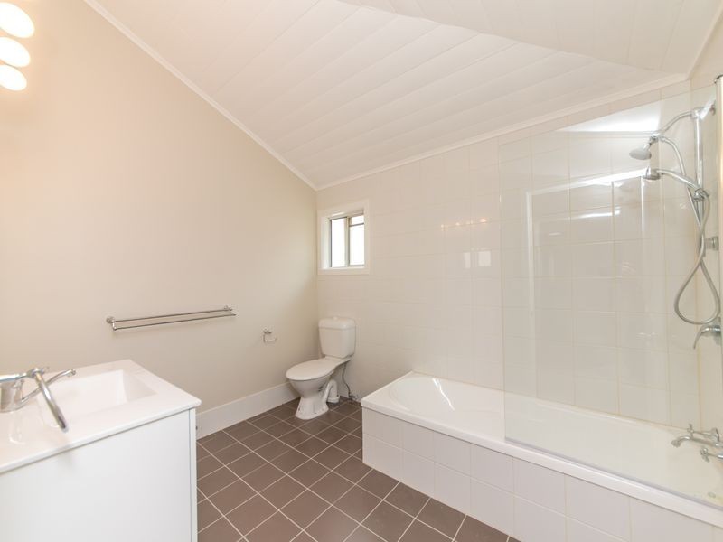 213 Denham Street, The Range QLD 4700